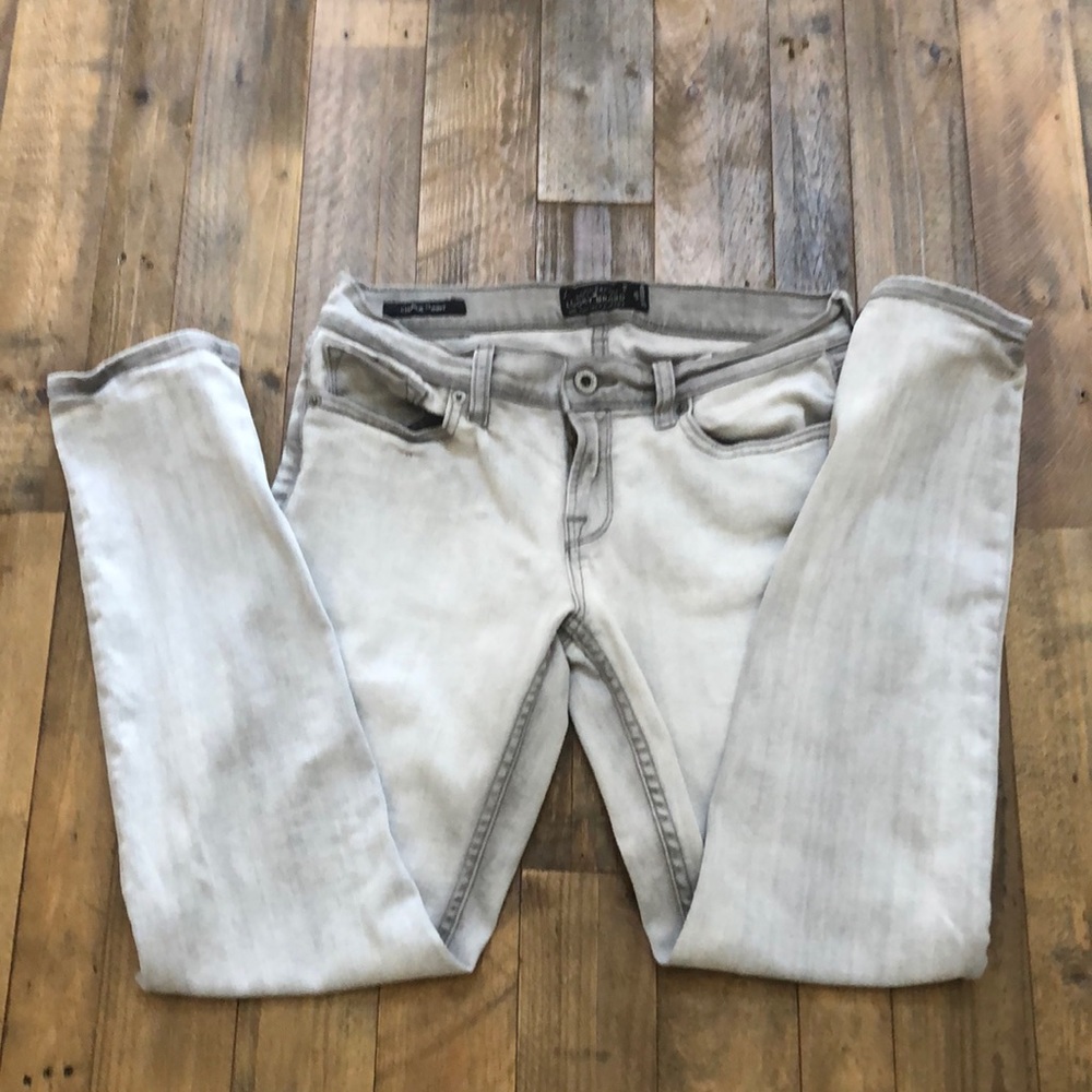 Lucky Charlie Skinny size 6/28. Light Gray.